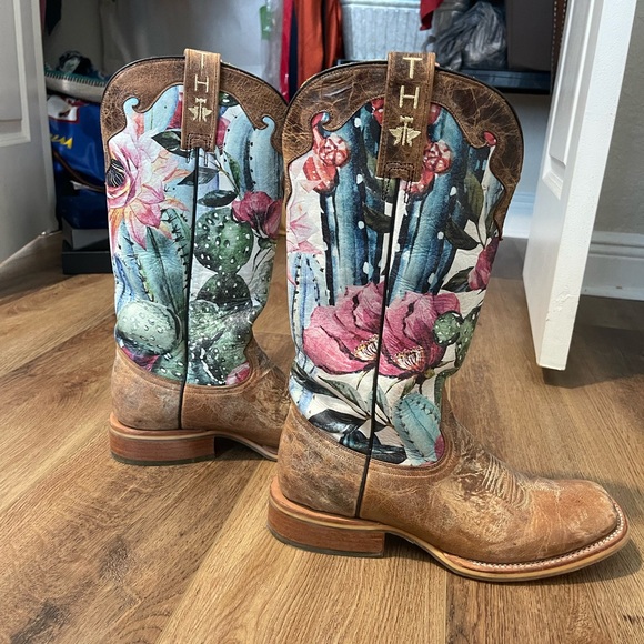 Size 9 Women’s Tin Haul “Cactilicious” Boots - Picture 2 of 3